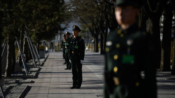 一直以来负责保护七个政治局常委以及其他要员的神秘单位是“中央警卫局”，示意图（图片来源:Getty Images图WANG ZHAO/AFP/Getty Images）