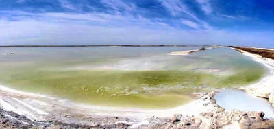 世界第二大盐湖——察尔汗盐湖（图片来源:公有领域 维基百科）