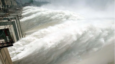 三峡大坝已经进行“超级泄洪”，甚至连中共官媒也说：“三峡大坝已经尽力了，请不要再指责它了。”（图片来源:Getty Images）
